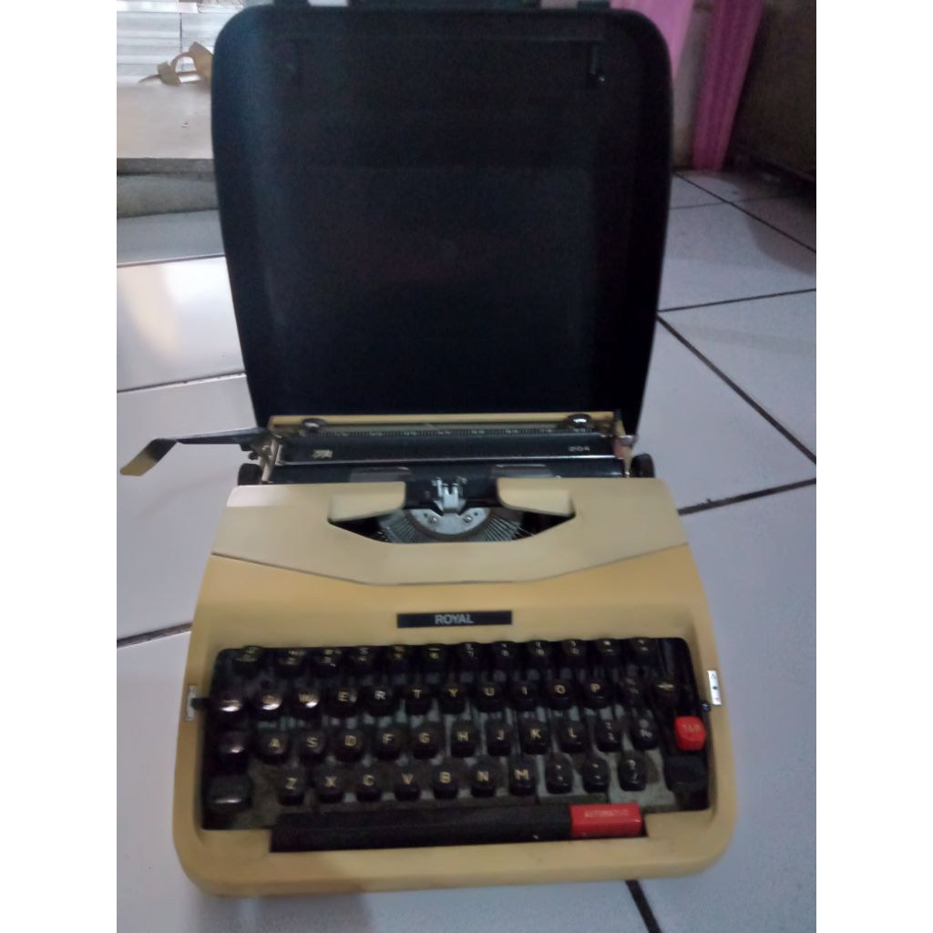mesin tik royal