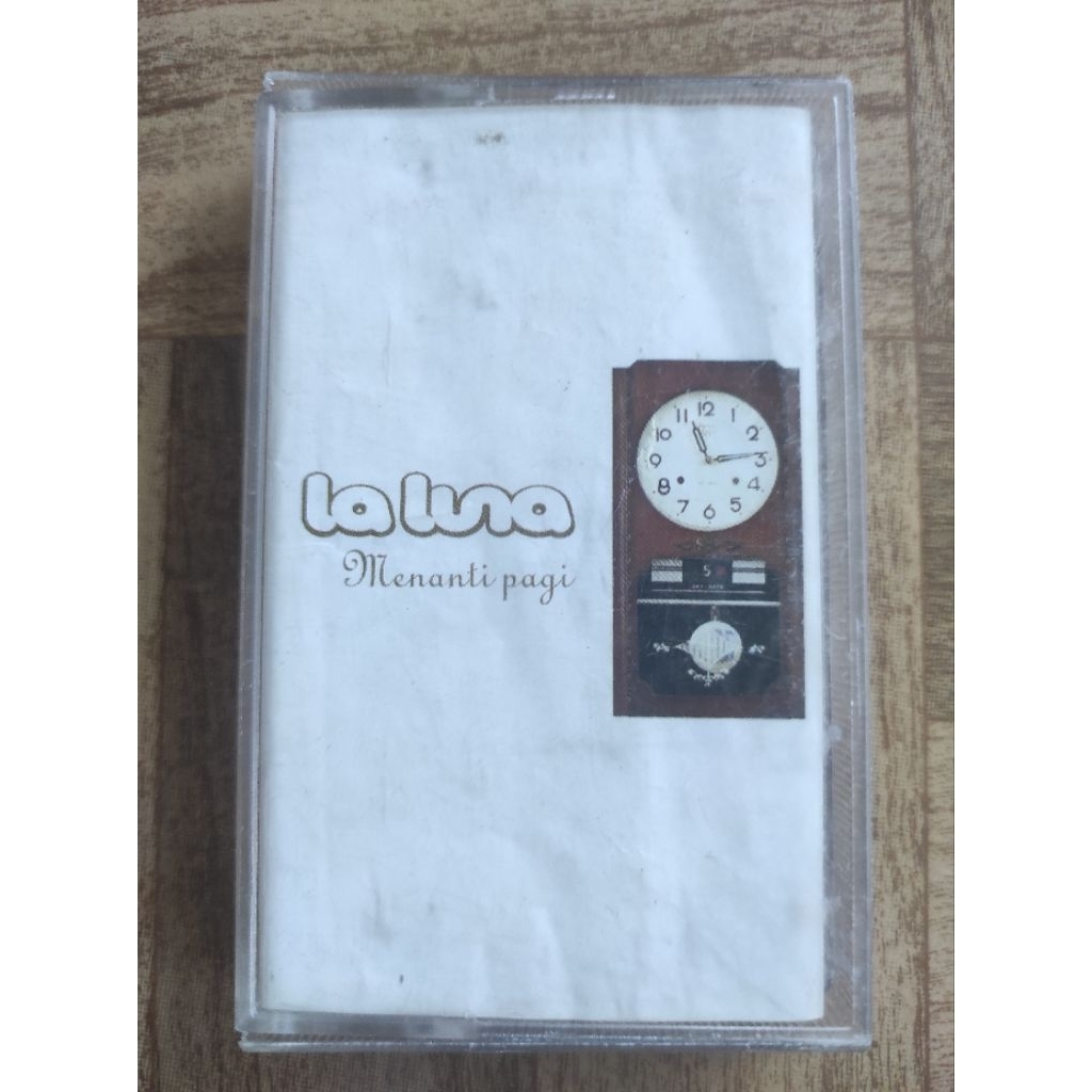 kaset pita LA LUNA "menanti pagi"
