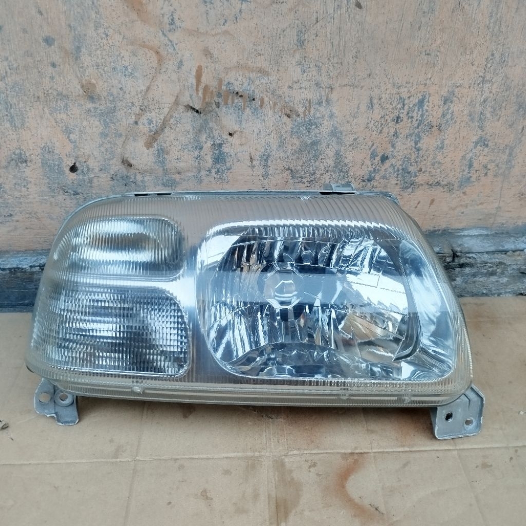 lampu depan headlamp Suzuki escudo 1.6 2.0.2002 2003 2004 2005