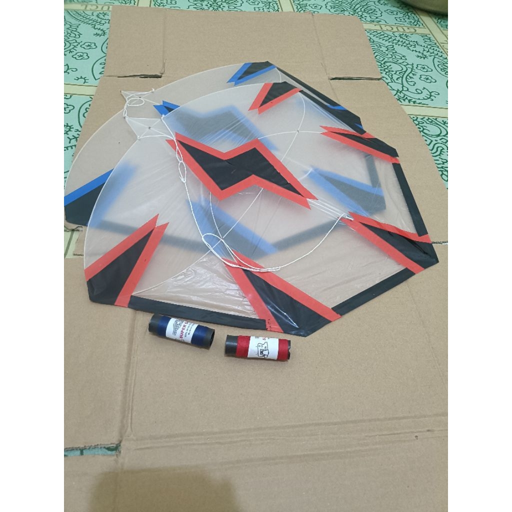 layangan papiran mini/papiran  viral full motif,free benang siap terbang UK 44×42 cm