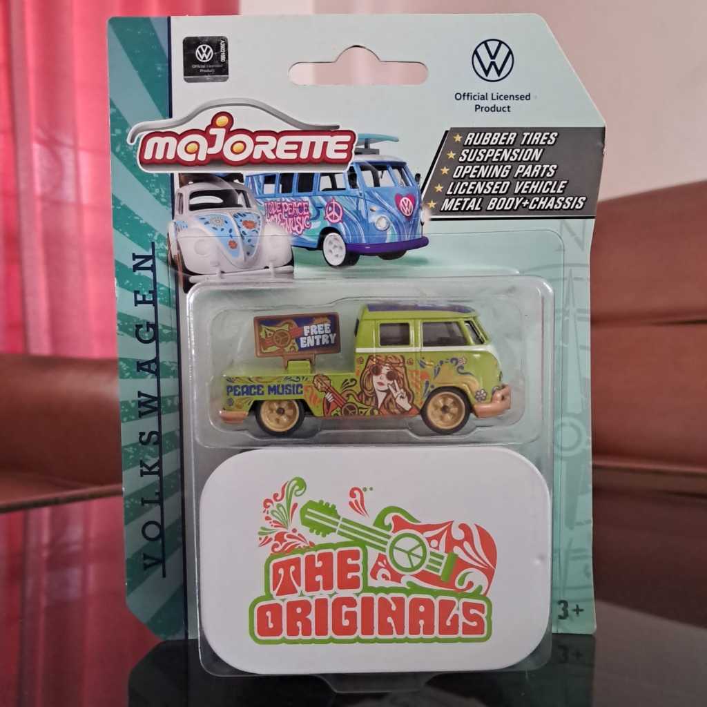 Diecast Majorette: The Originals Volkswagen Deluxe Cars - Volkswagen T1 (Peace Music)