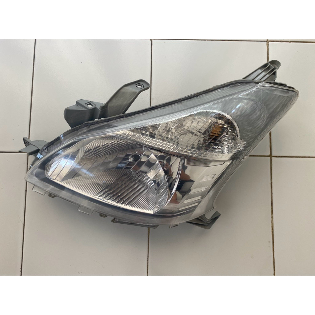 Headlamp Lampu Depan Toyota All new Avanza Xenia 2012-2014 Sebelah Kiri Original Copotan