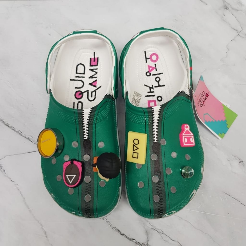 SANDAL CROCS PRIA DAN WANITA / CROCS SQUID GAME