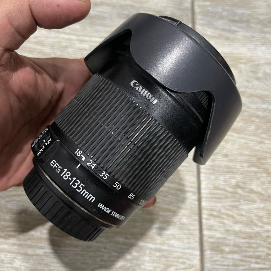 lensa canon 18-55mm IS