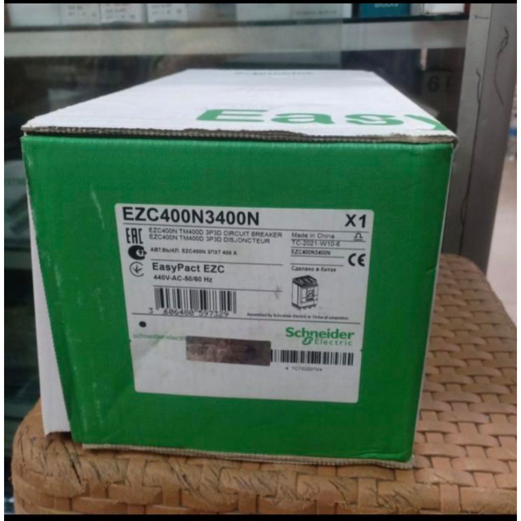 mccb breaker EZC 300A 350A 400A Schneider