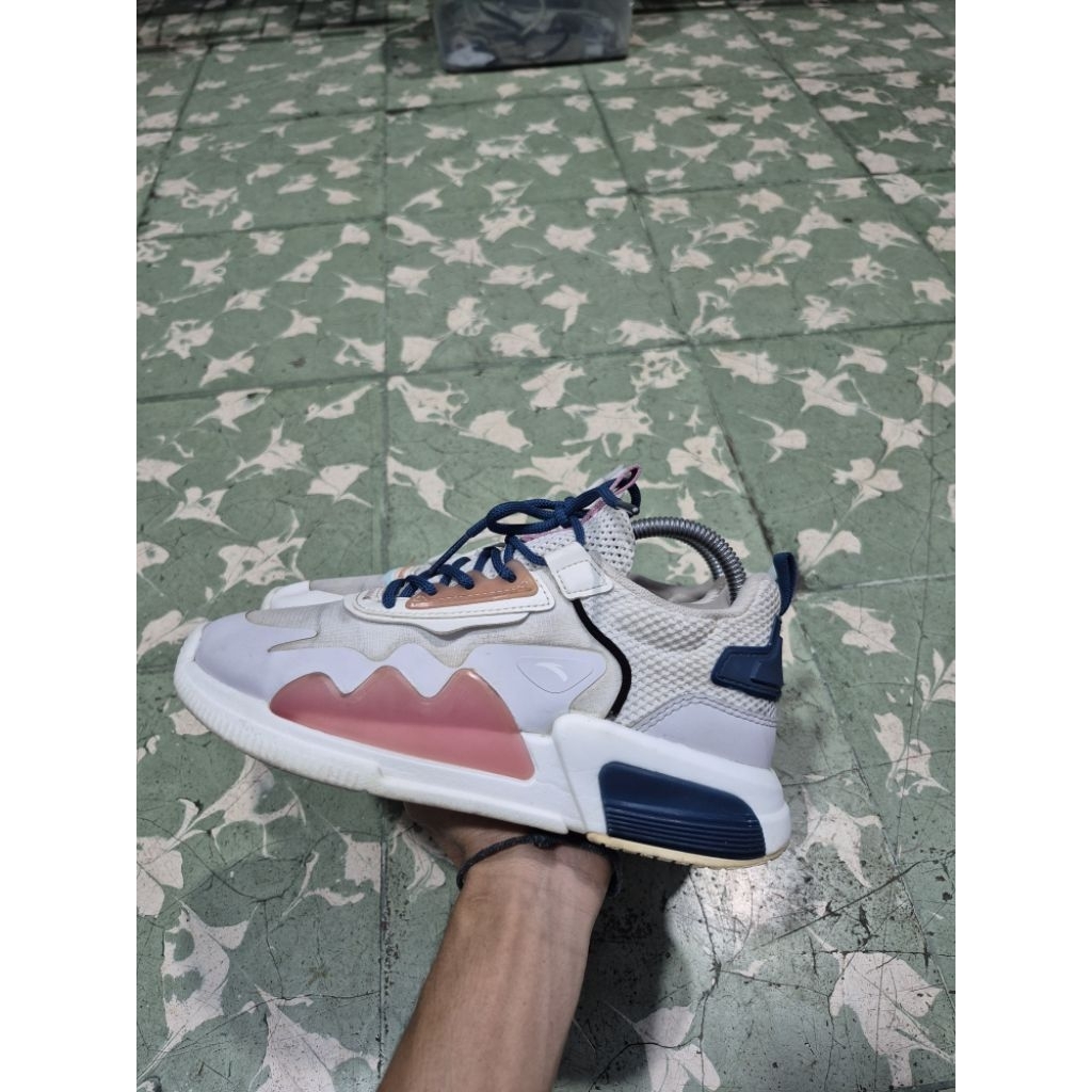 Sepatu Anta Sneakers(38)