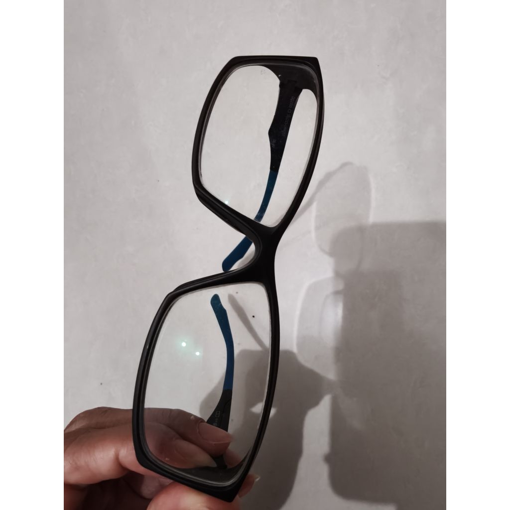 Frame Kacamata Air dari Owndays