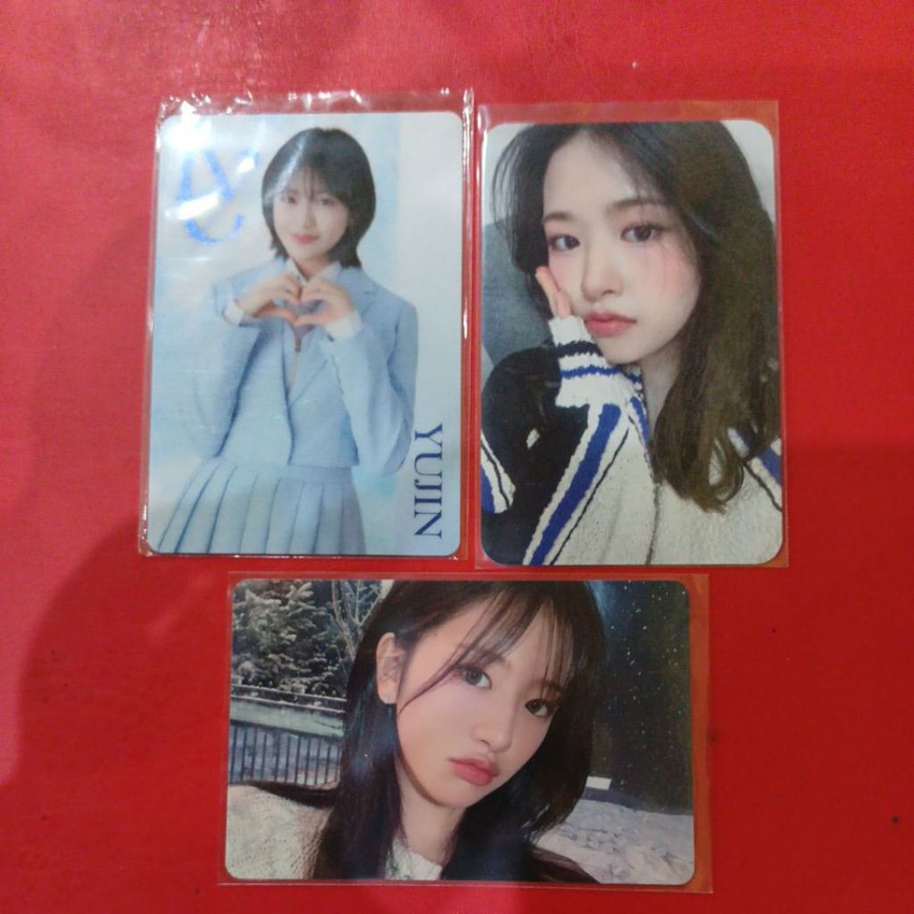 PHOTOCARD OFFICIAL YUJIN