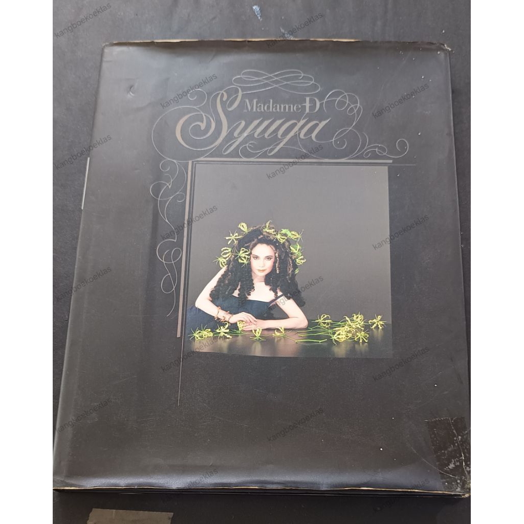 buku antik madame d syuga ( foto foto istri bung Karno dr jepang)