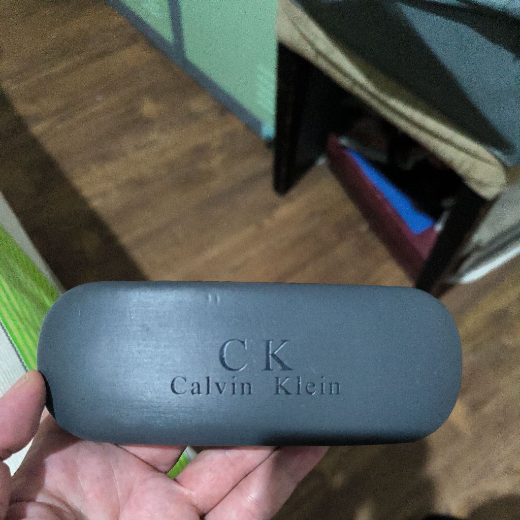 Kotak Kacamata Ceka ori preloved