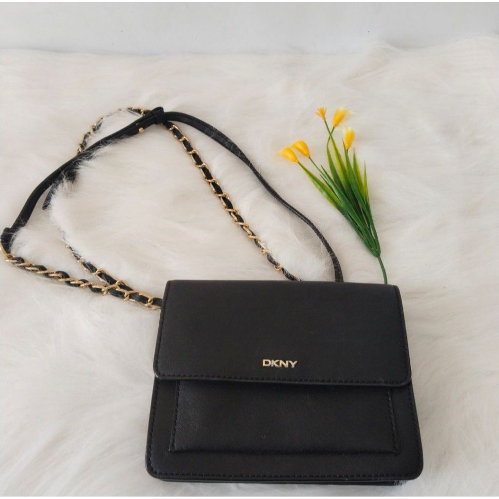Preloved tas sling wanita DKNY