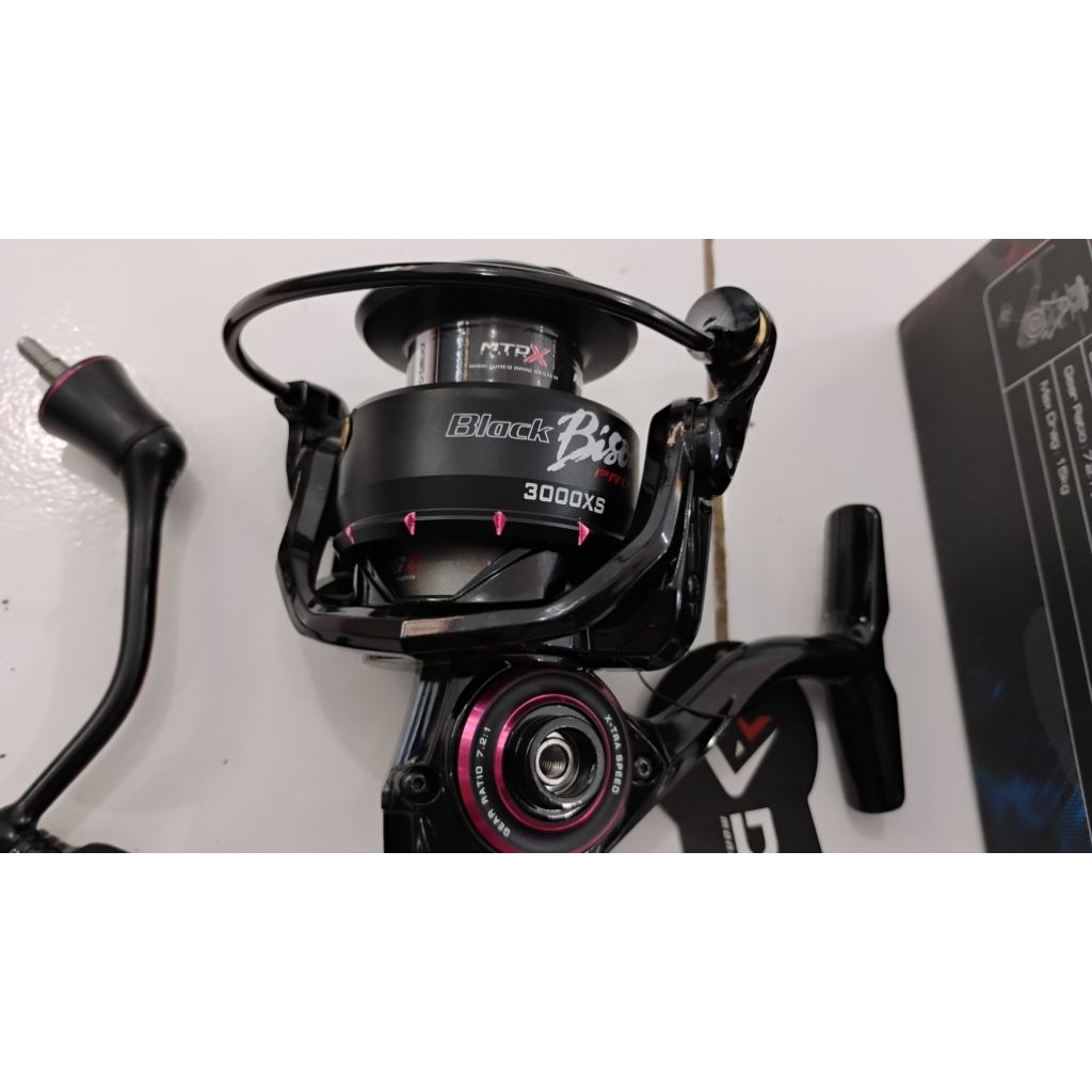 REEL DAIDO BLACK BISON LIS PINK 3000 BEKAS + JORAN DAIDO EMPEROR BLACK MAMBA