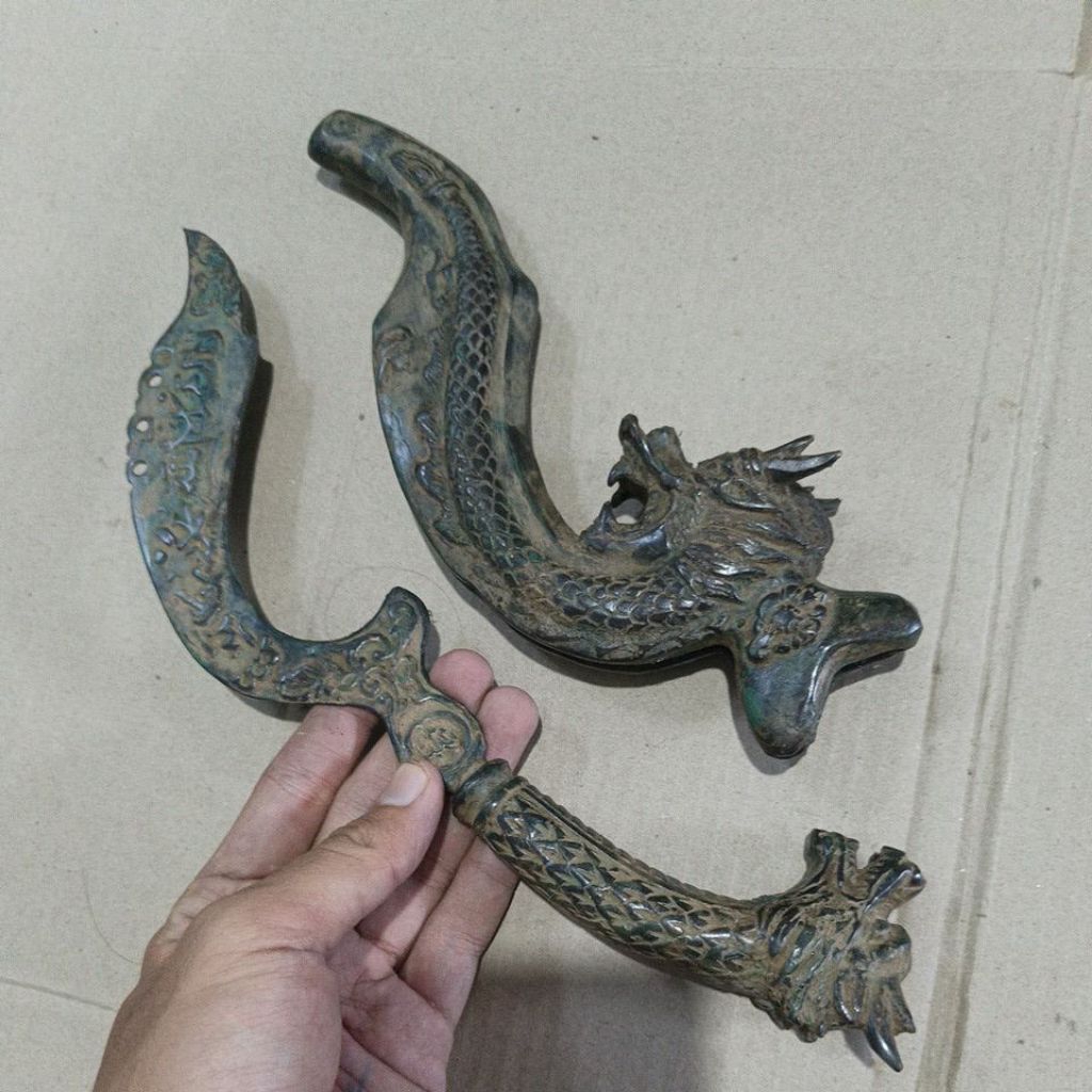 Kujang naga hitam perunggu lawas