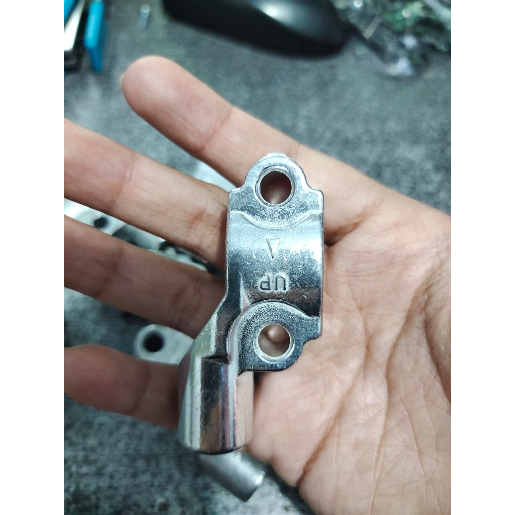 DUDUKAN SAMBUNGAN SPION KANAN MIO NMAX RXK VIXION AEROX JUPITER DUDUKAN SILVER