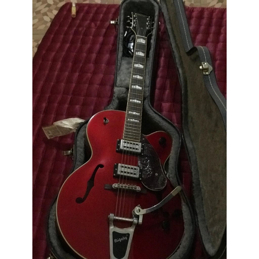 gitar listrik second preloved