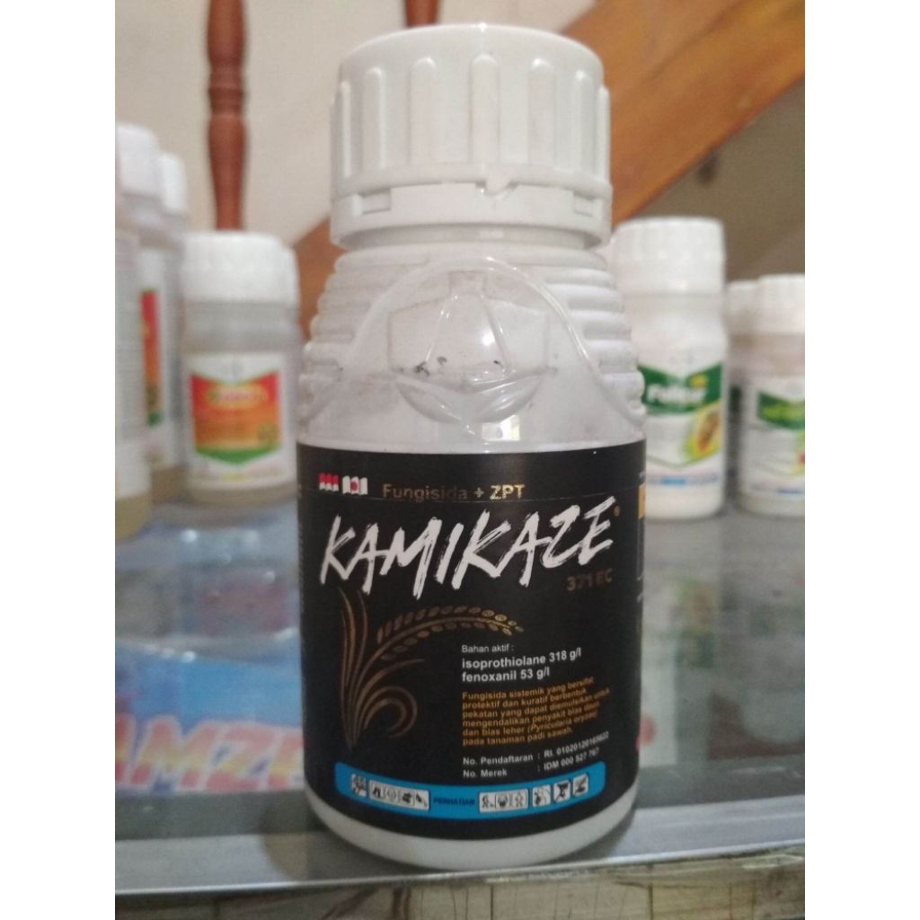 fungisida kamikaze 371 EC kemasan 250ml