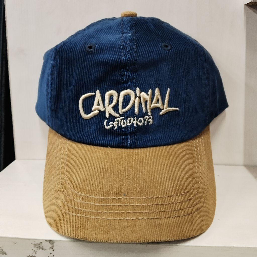Topi Corduroy Cardinal Casual