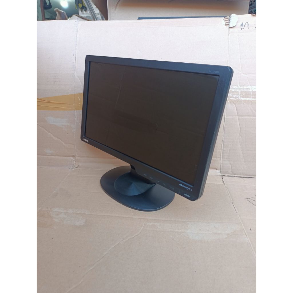 Monitor BenQ G615HDPL LED 16inchi Bagus Lengkap Kabel