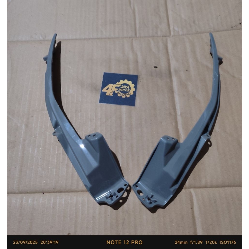 leflektor alis bagian atas lampu depan pcx 150