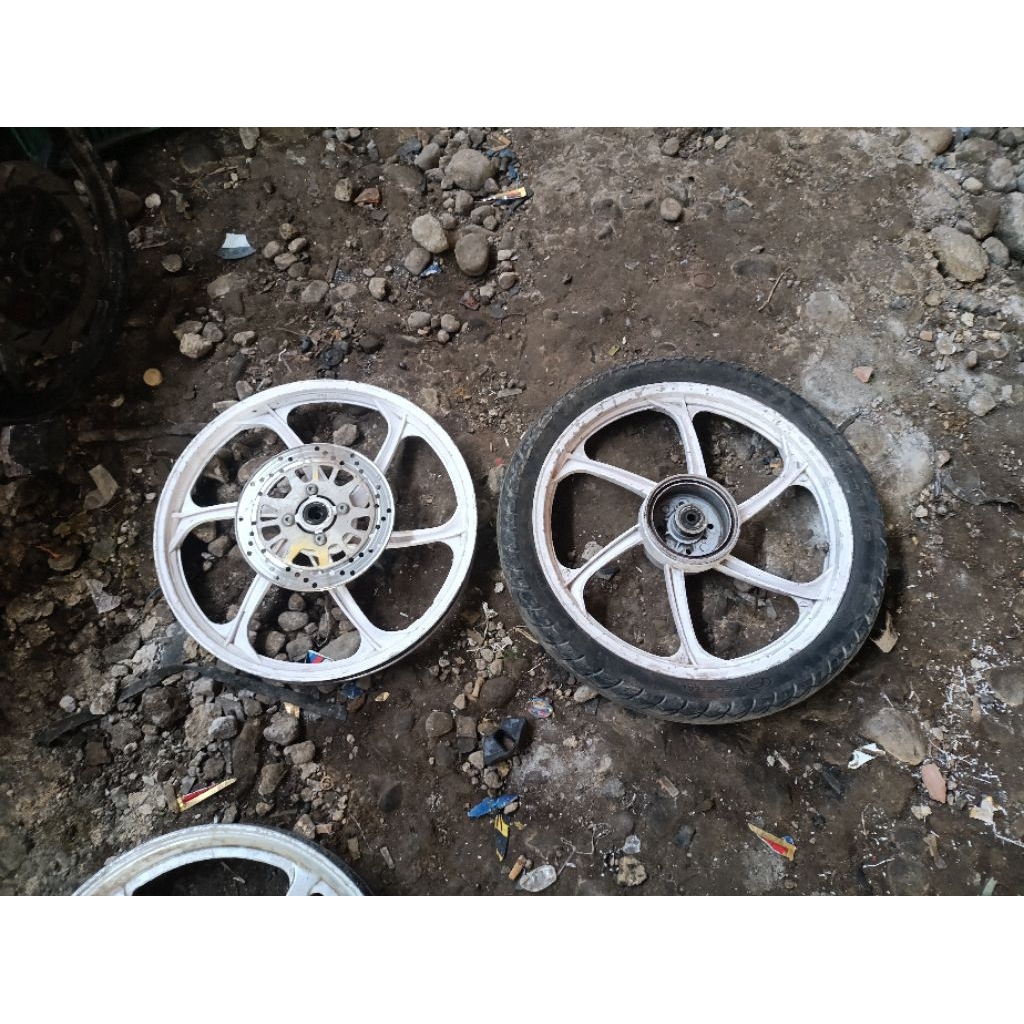 VELG PALANG 6 MIRING YAMAHA VELG ALA² Y125Z