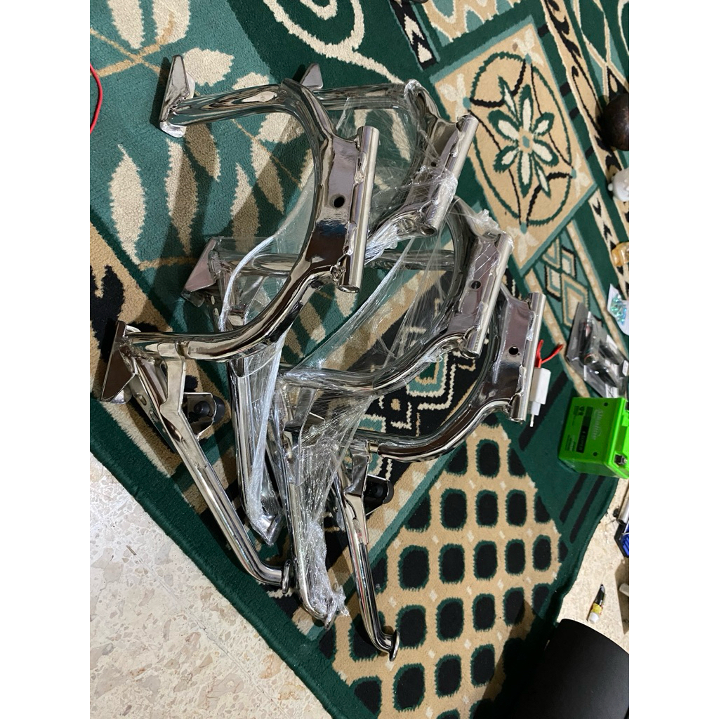 Standar tengah Chrome aerox old/new & Lexi