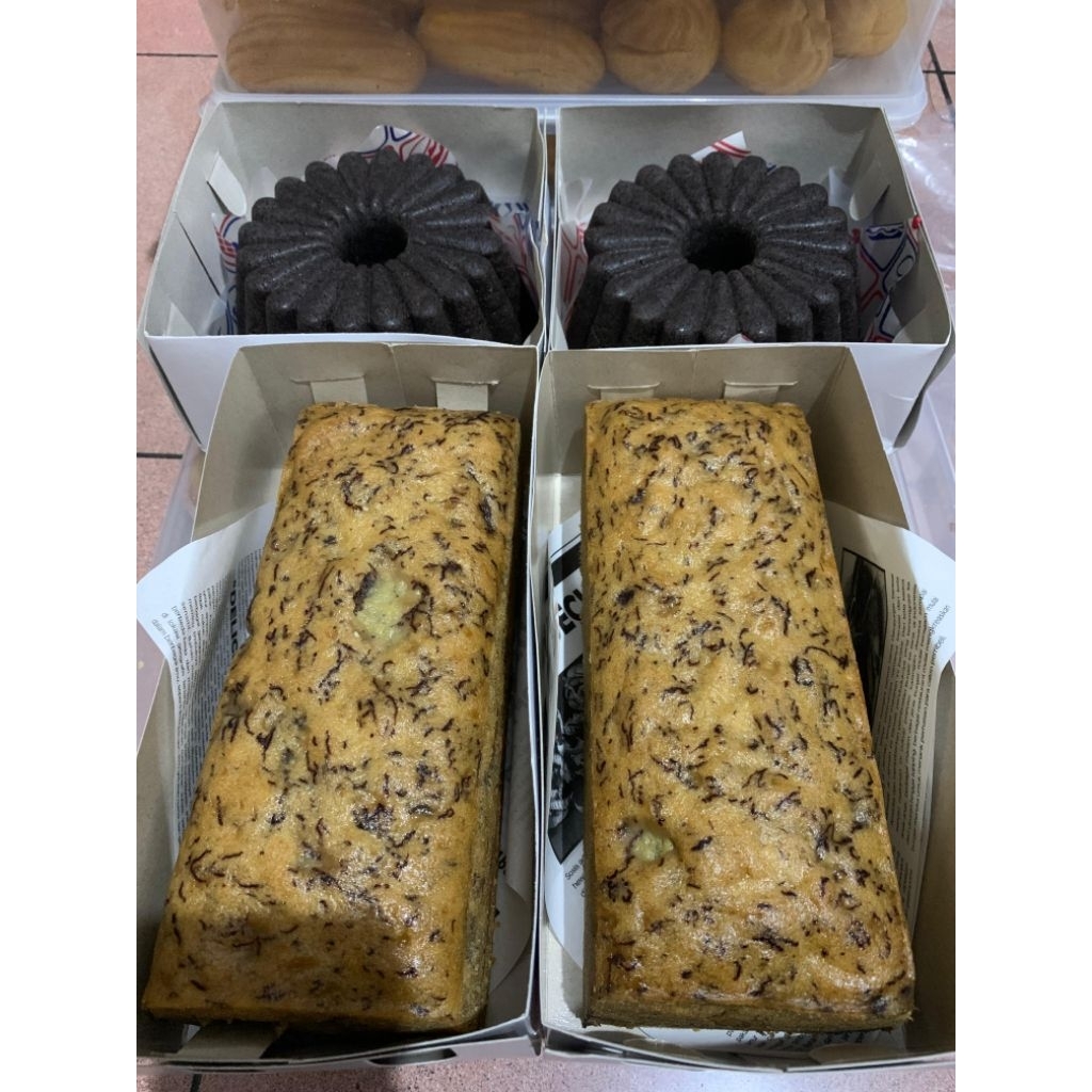 Banana cake
