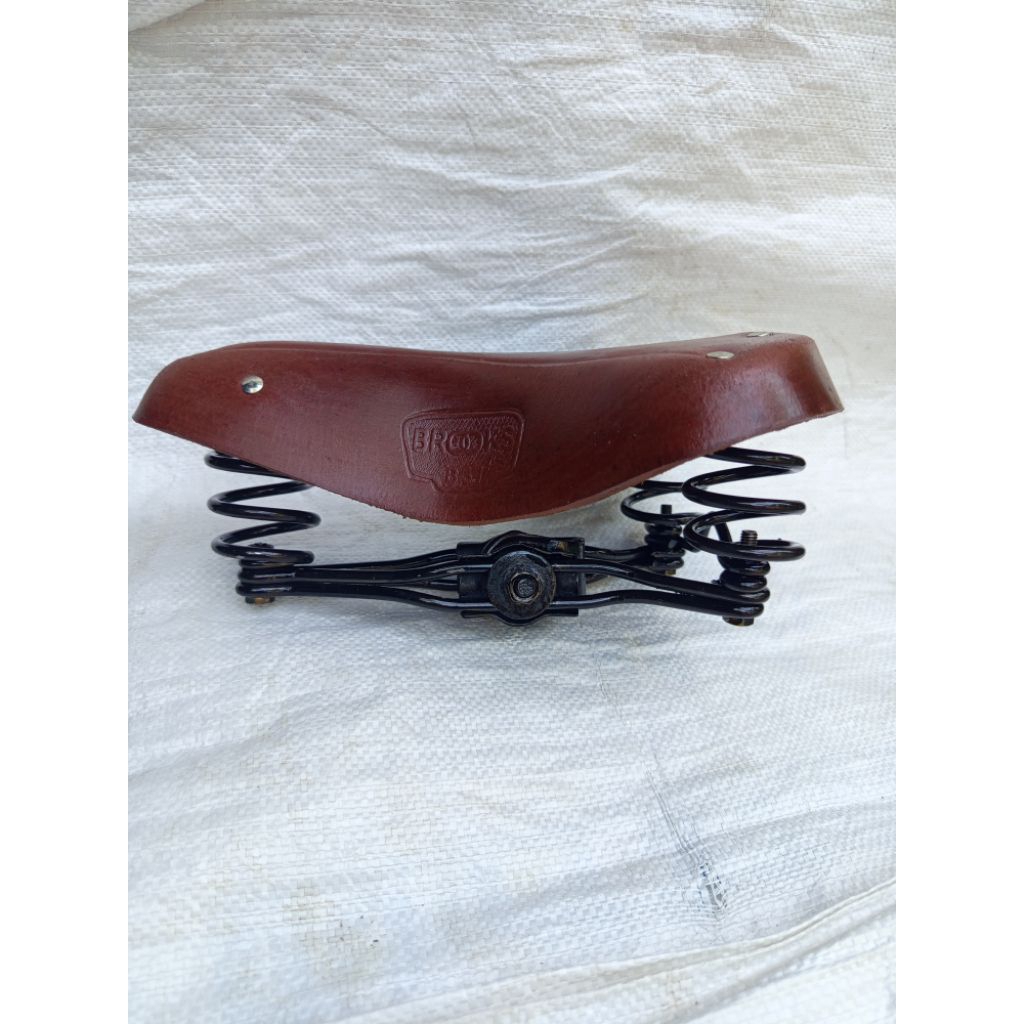 sadel dames brooks... kulit crom...