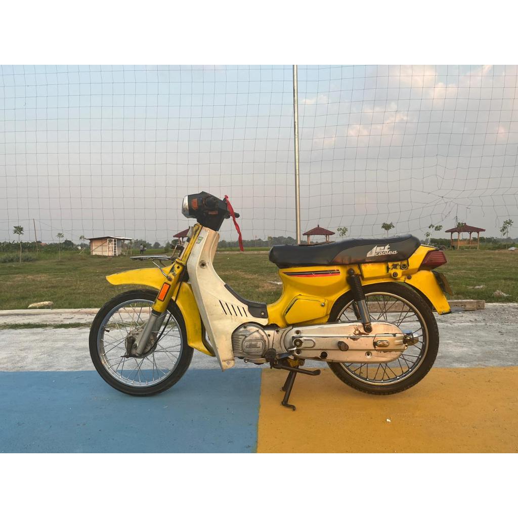 MOTOR SUZUKI RC80 KUNING
