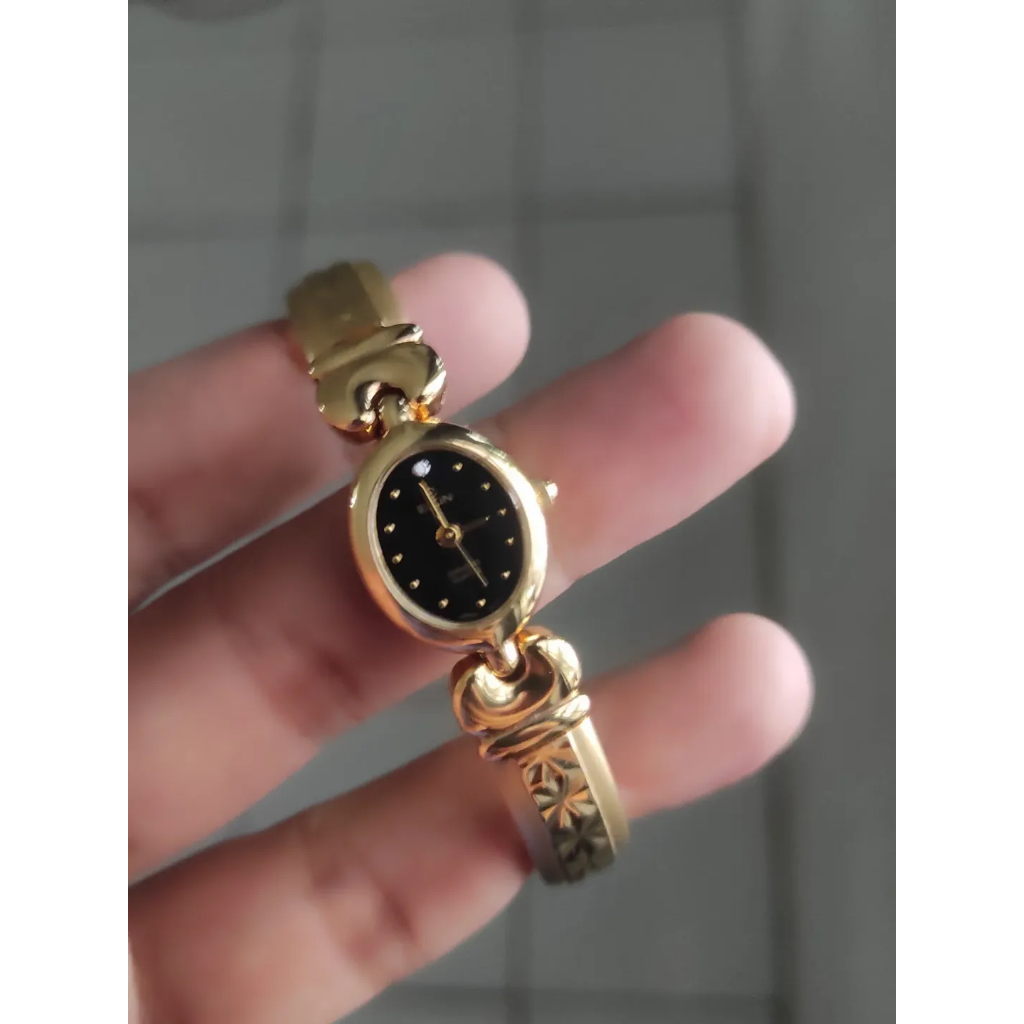 Jam tangan Elgin oval gold tone