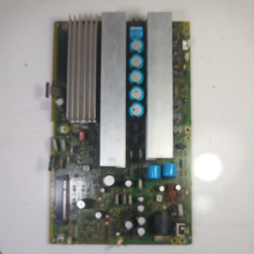 y main tv plasma panasonic