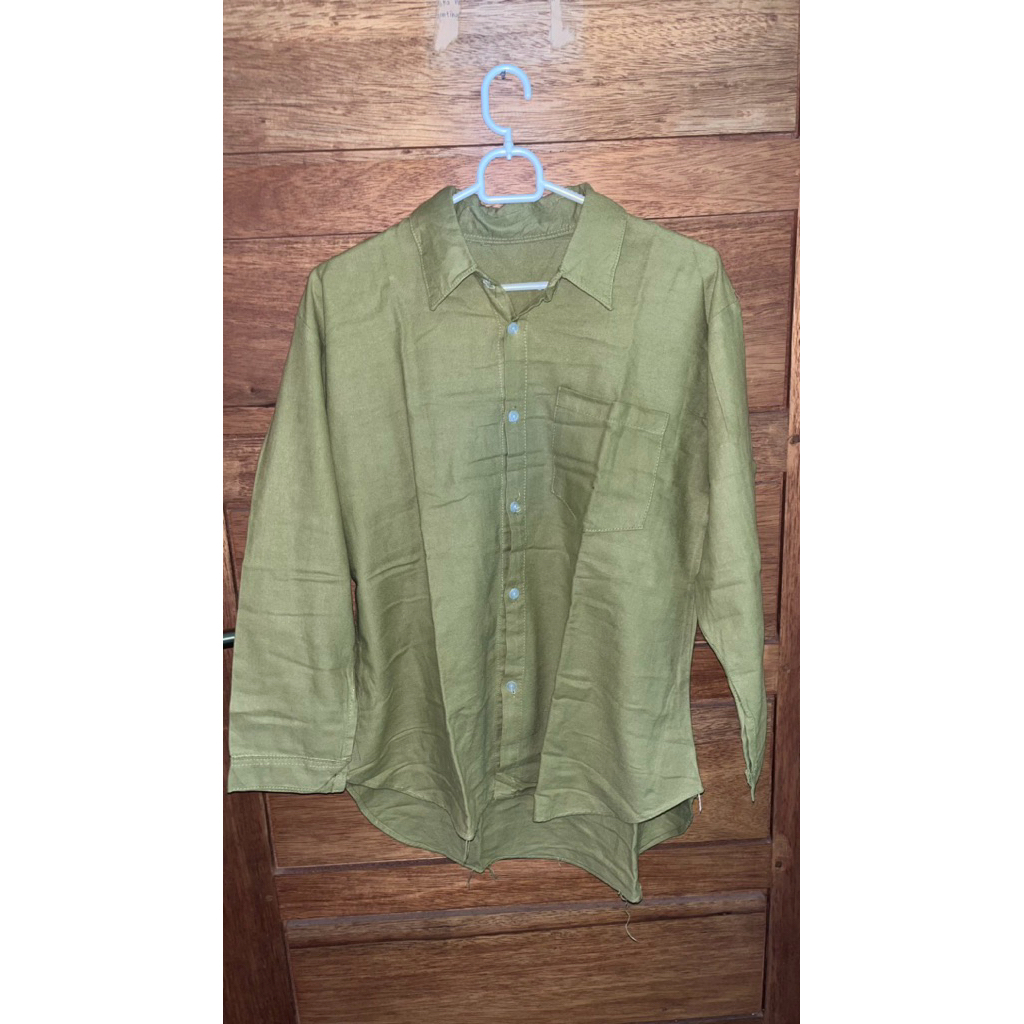 PRELOVED kemeja linen oversize sage green