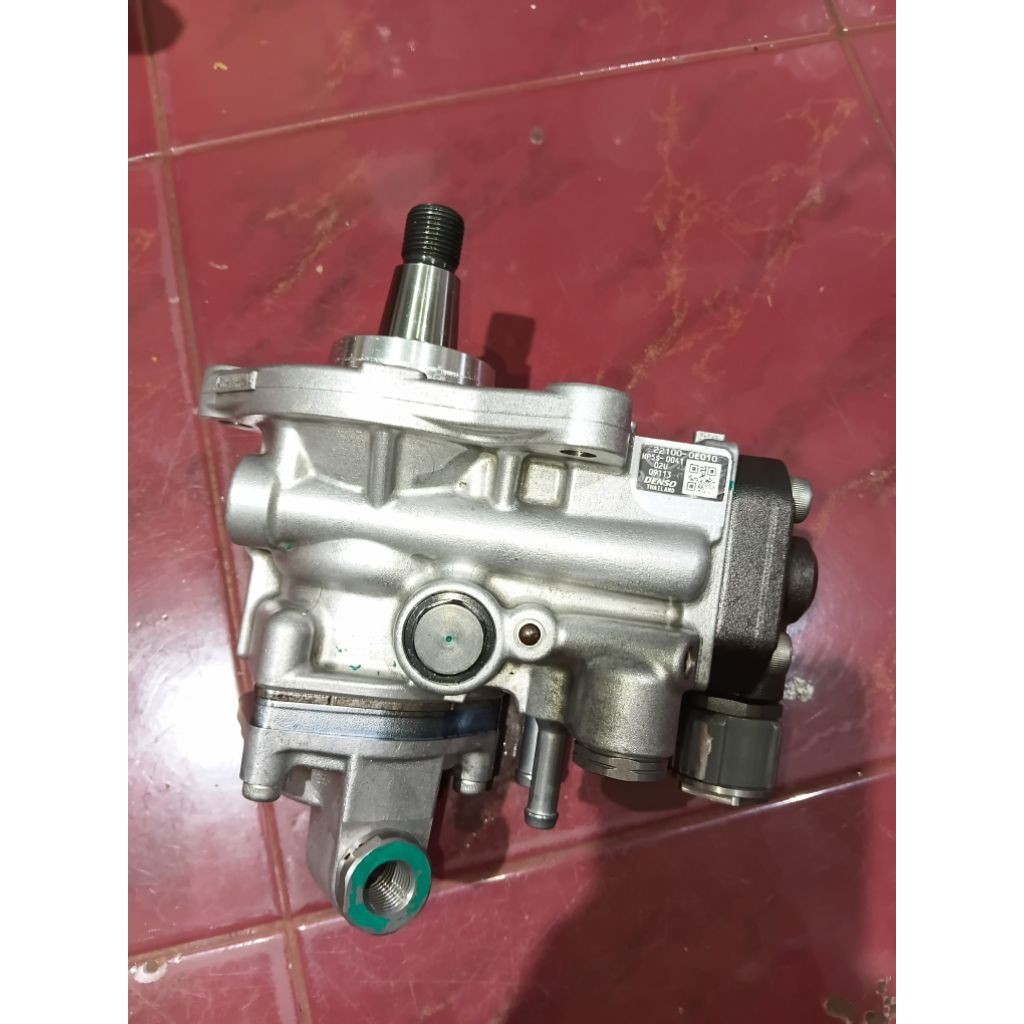 supply pump injeksi pump hilux 2gd 22100-0E010 original