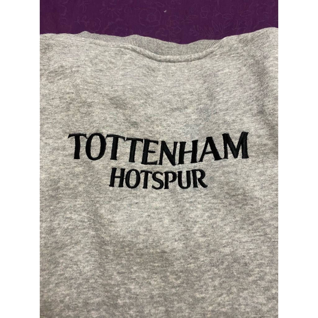 Crewneck  TOTTENHAM HOTSPUR Official tag Preloved