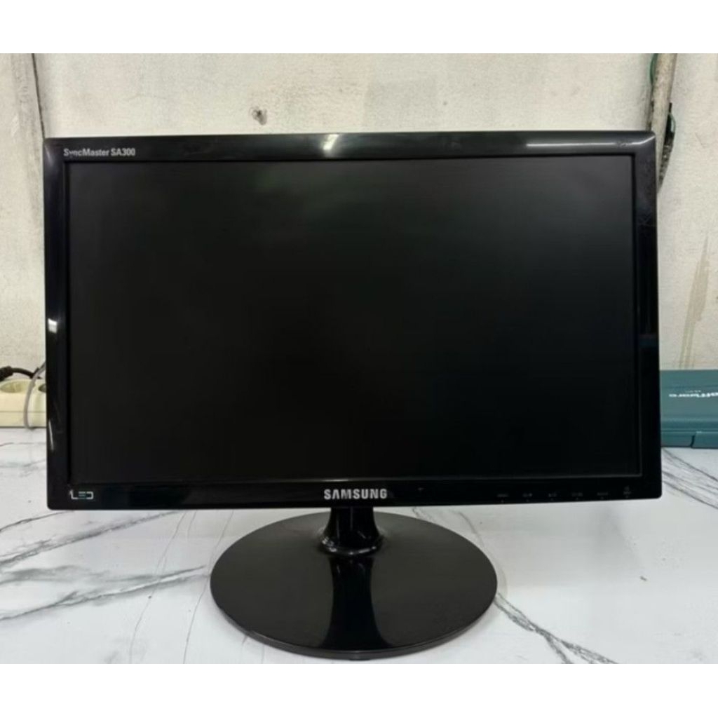 Lcd/Led Monitor 19 inch Merk Samsung Siap pakai Normal