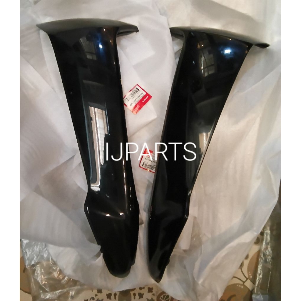 64430 KPH 880FMB SAYAP LUAR KANAN KARISMA X125 HITAM ORIGINAL