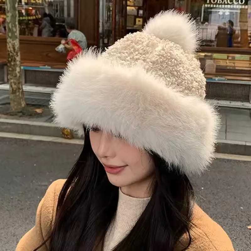 Beanie Pompom Bulu Fluffy Wanita – Topi Faux Fur Winter Korea Aesthetic Tebal Hangat Premium Musim D