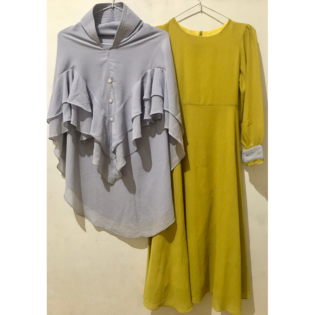 AINI Set Gamis Syar’i Anak Perempuan Plus Khimar Size 10 Preloved