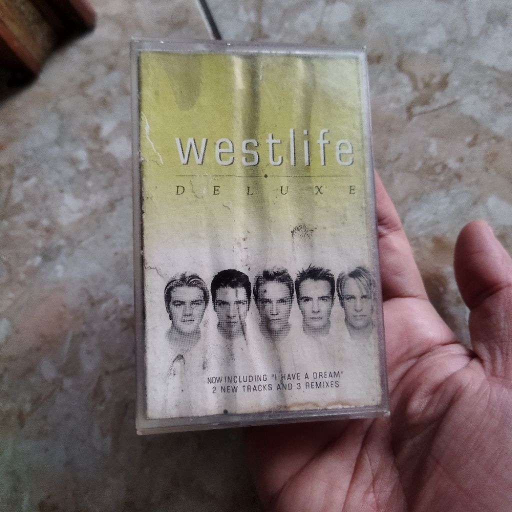 kaset westlife deluxe