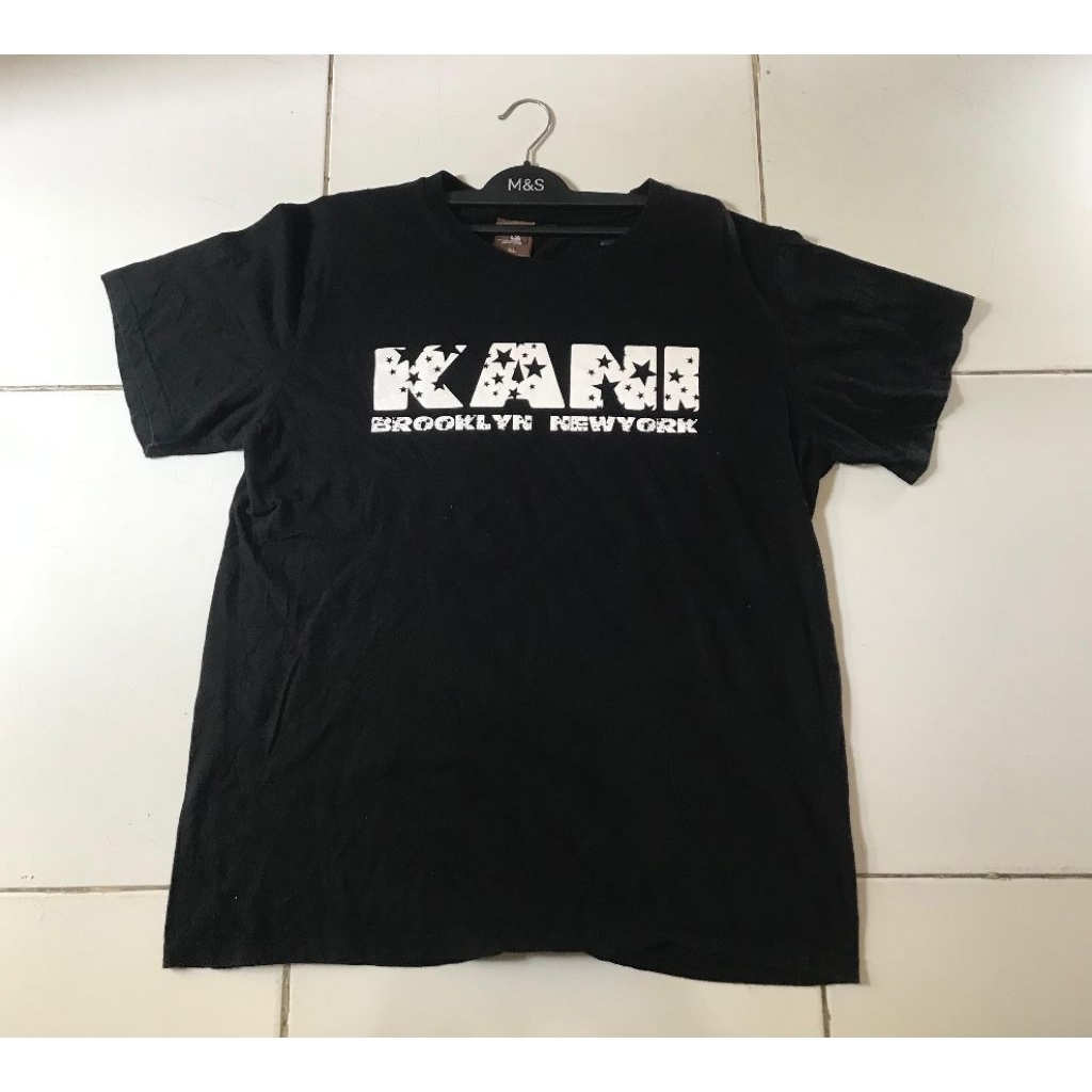 KAOS OBLONG KARL KANI