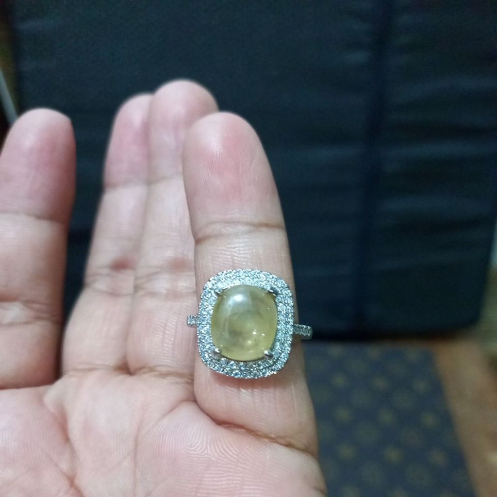 Natural Yellow sapphire Ring PERAK CEweK ID CARD