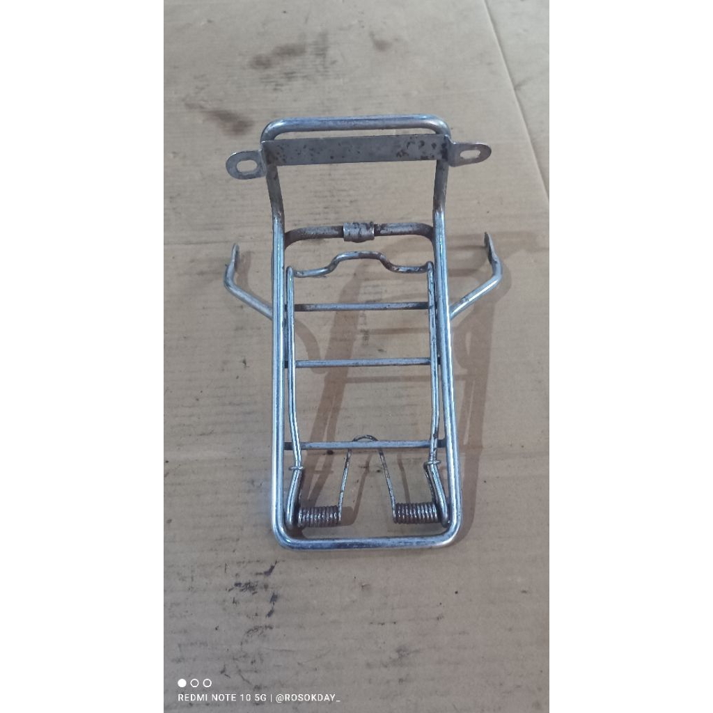 Rak Jepit Depan Suzuki Rc Original Rak Jepit Rak Jepitan Keranjang Depan Suzuki Rc80 Rc100 Rc Bravo 