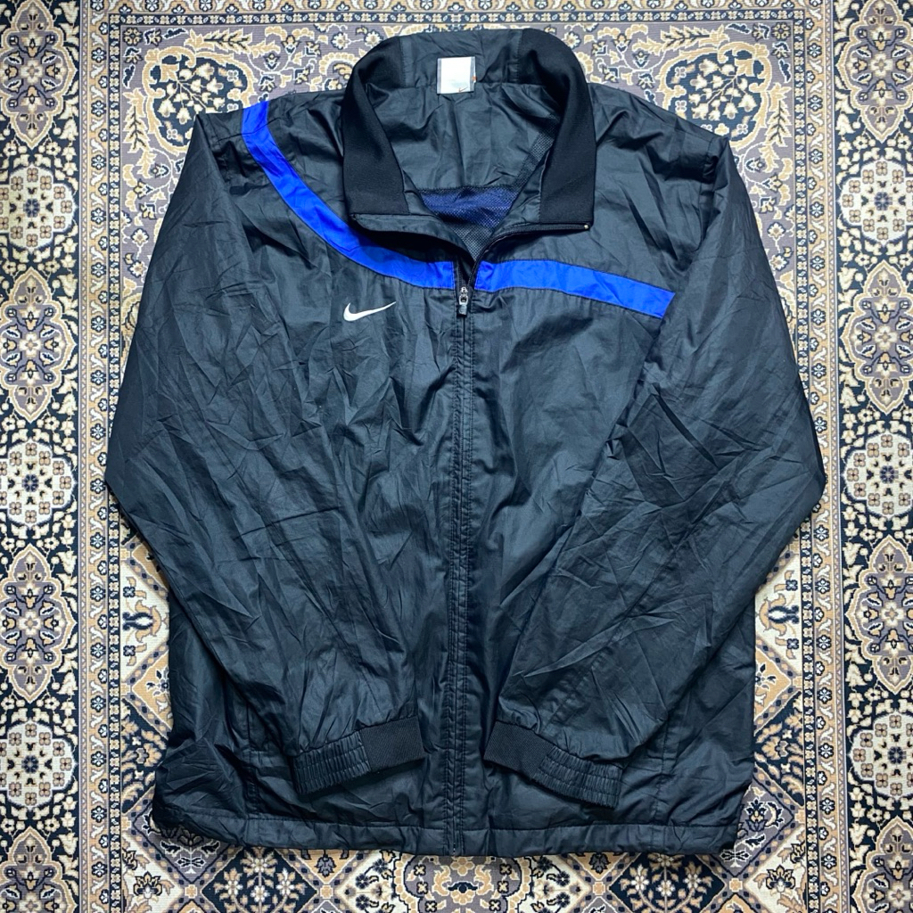 windbreaker nike