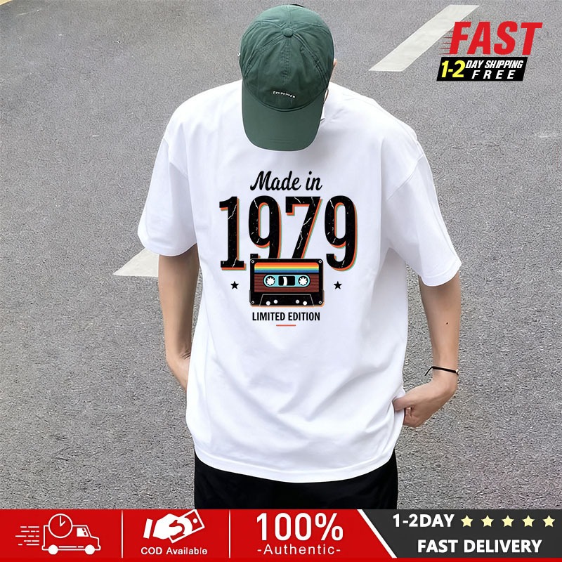 [COD] Kaos Distro Retro 1979 Edisi Terbatas - Kaos Style Korea 220G, Desain Kaset Pita Nostalgia