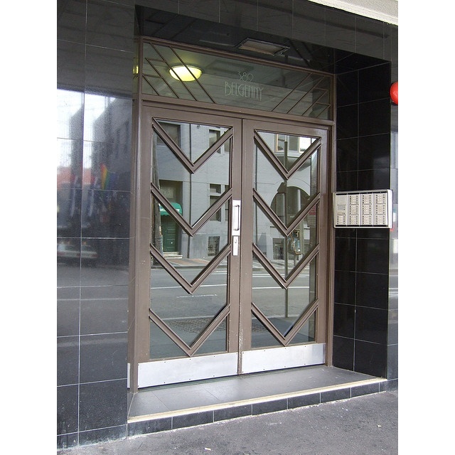 pintu garasi besi tempa