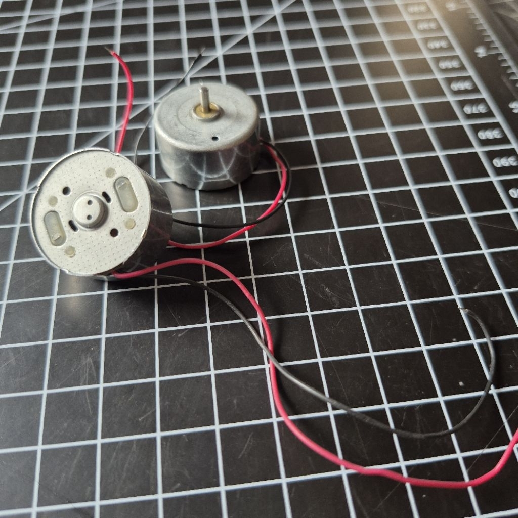 Dinamo DVD RF300 untuk layang layang