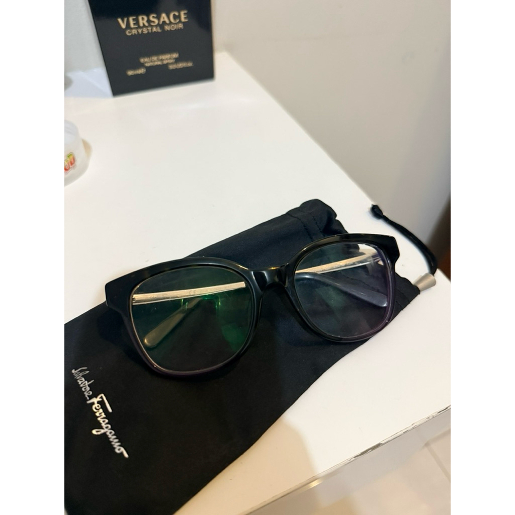 Preloved Kacamata Salvatore Ferragamo