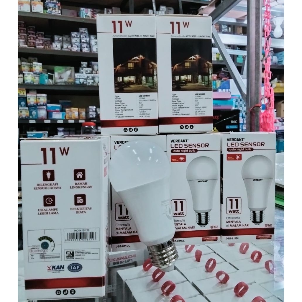 Lampu Led Sensor Verdant 11 Watt Otomatis Menyala Pada Malam Hari