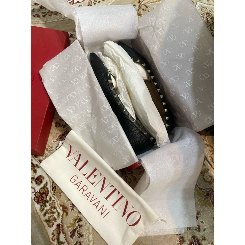 Preloved VALENTINO flat shoes original size 38 ( insole 24,5-25cm )