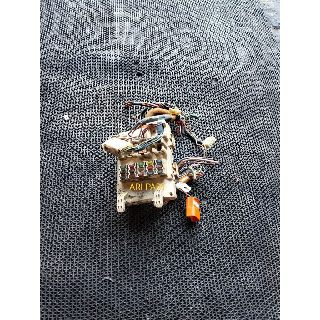 FUSE BOX SEKRING DASBOARD GREAT COROLLA ORIGINAL
