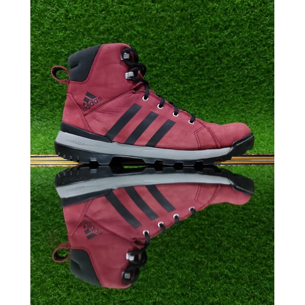 sepatu gunung trekking adidas size 43